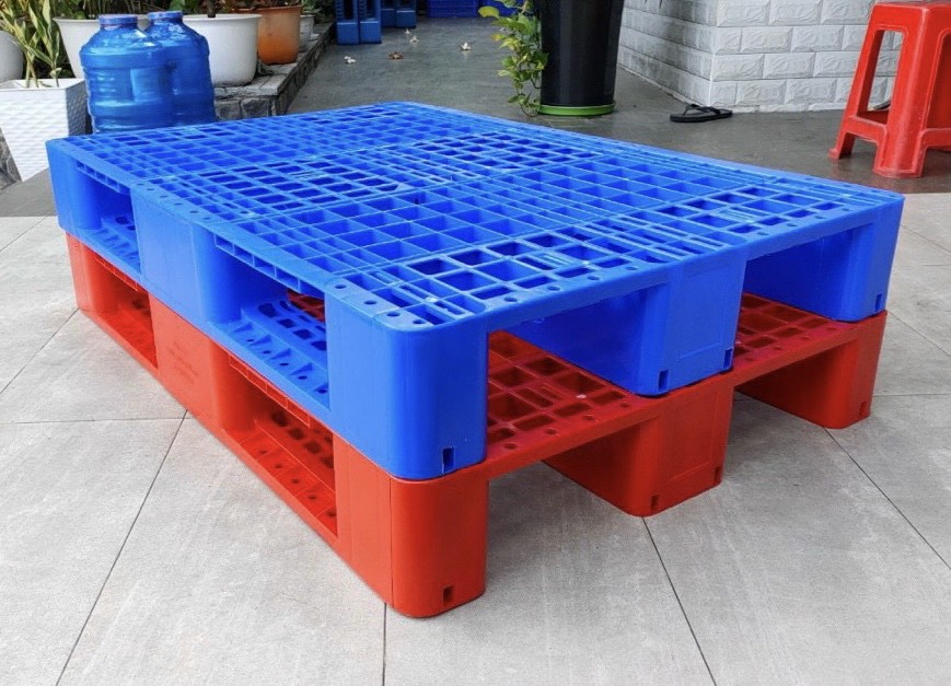 Pallet nhựa