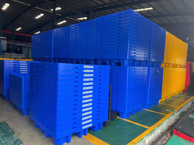 Pallet nhựa - Nhựa Công Nghiệp Thiên Ân Plastic - Công Ty TNHH Sản Xuất Công Nghiệp Thiên Ân Plastic