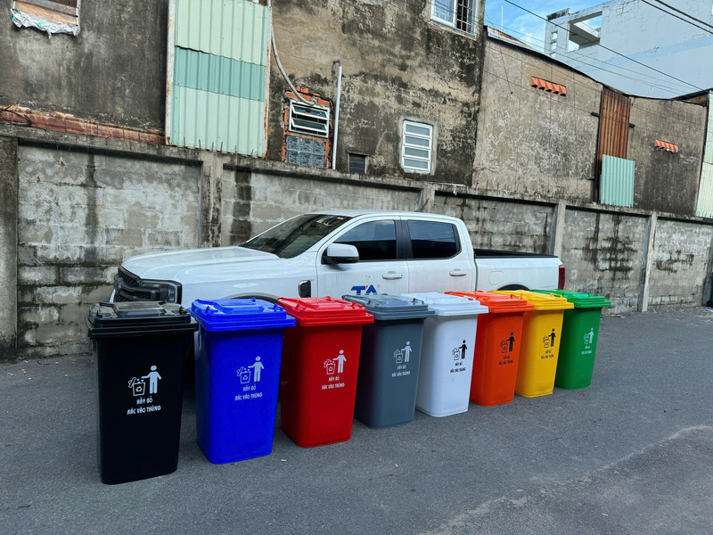 Thùng rác nhựa - Nhựa Công Nghiệp Thiên Ân Plastic - Công Ty TNHH Sản Xuất Công Nghiệp Thiên Ân Plastic