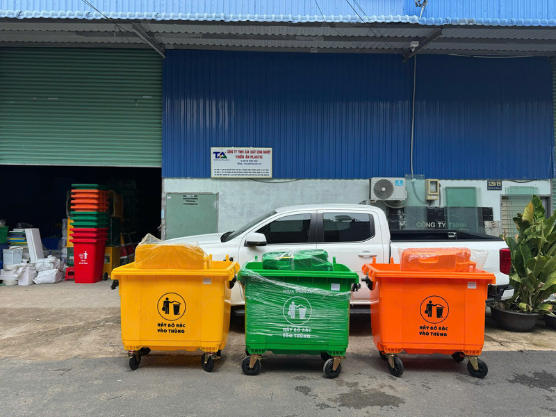 Thùng rác nhựa - Nhựa Công Nghiệp Thiên Ân Plastic - Công Ty TNHH Sản Xuất Công Nghiệp Thiên Ân Plastic