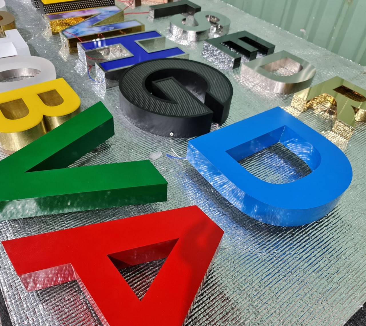 Bảng hiệu chữ tôn inox