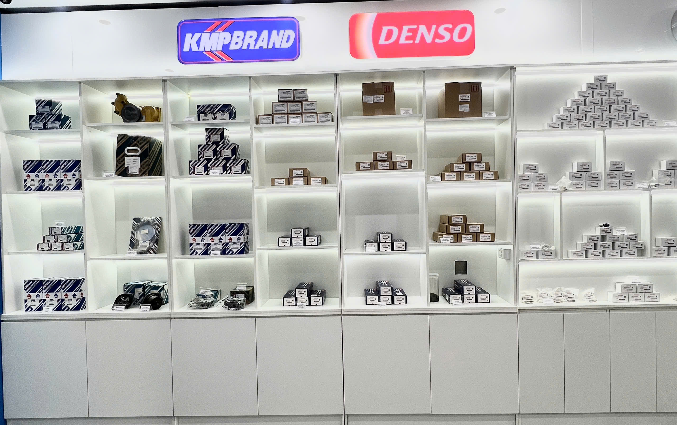 Showroom trưng bày sản phẩm