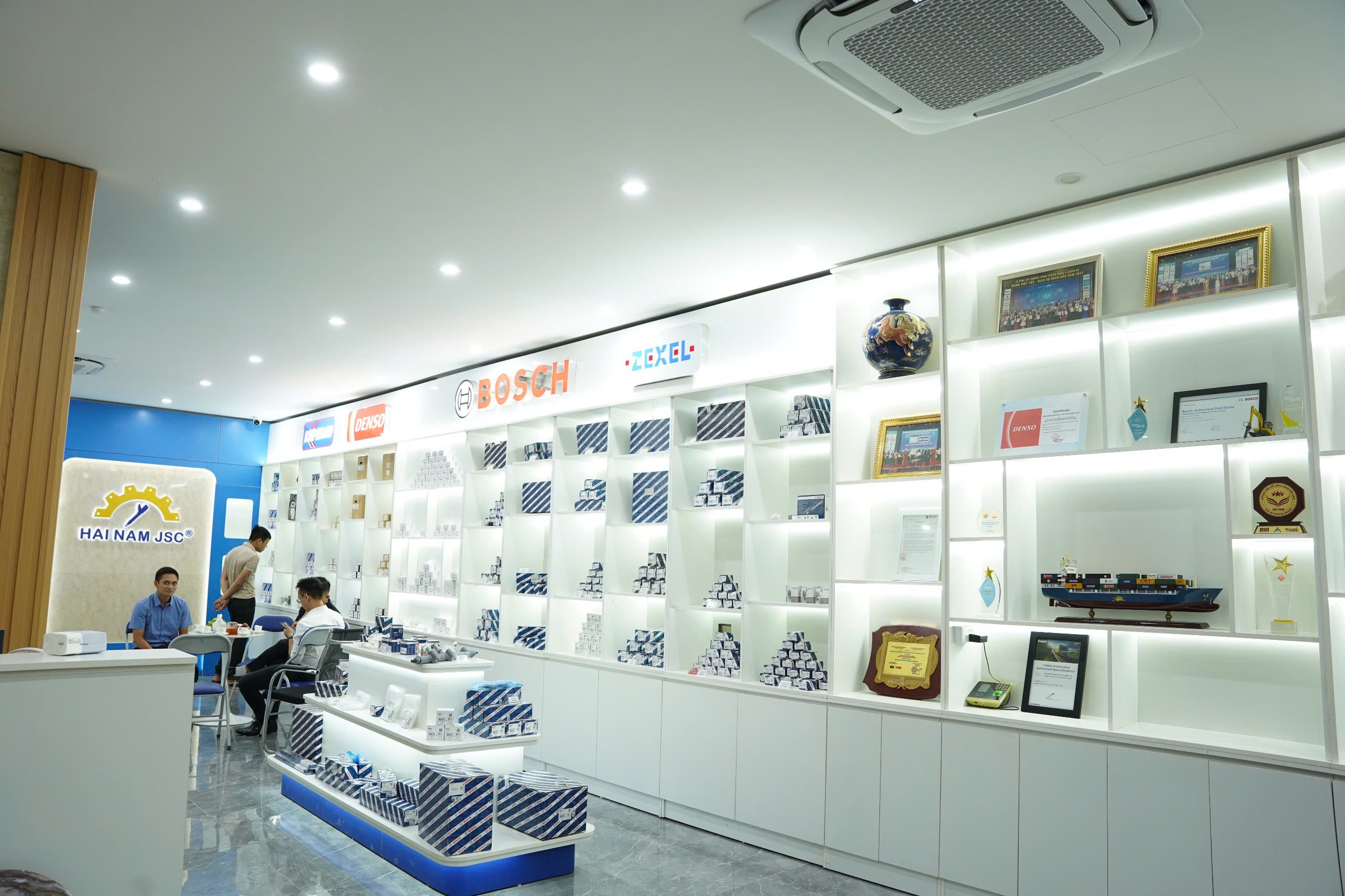 Showroom trưng bày sản phẩm