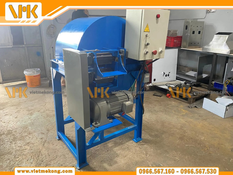 Máy băm chip dừa khô VMK