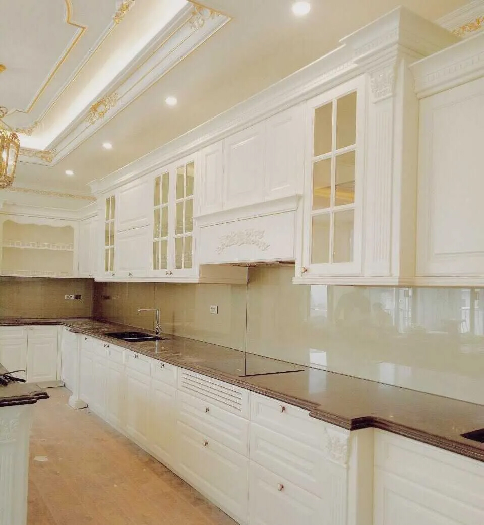 Kính ốp bếp - Cửa Nhôm Kính Việt Nha Trang - Công Ty TNHH Dịch Vụ Thương Mại Và Vận Tải Việt Nha Trang