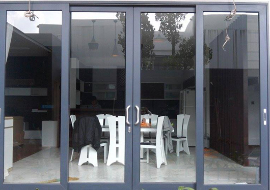 Cửa nhôm kính Việt Nhật - Cửa Nhôm Kính Việt Nha Trang - Công Ty TNHH Dịch Vụ Thương Mại Và Vận Tải Việt Nha Trang