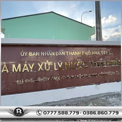 Inox màu