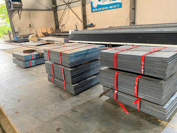 Cắt khắc laser thép