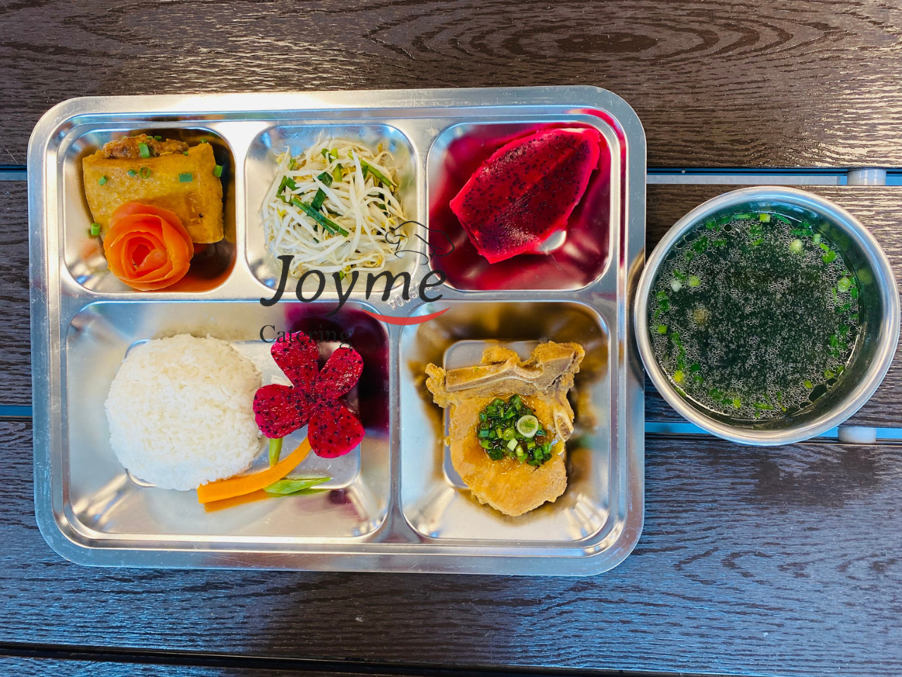 Suất ăn công nghiệp