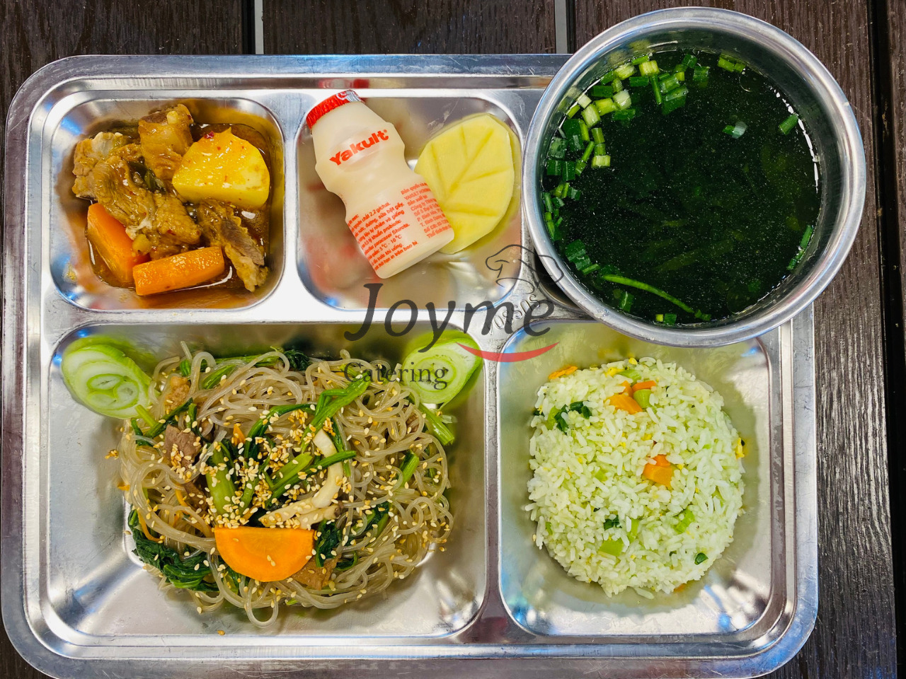 Suất ăn công nghiệp