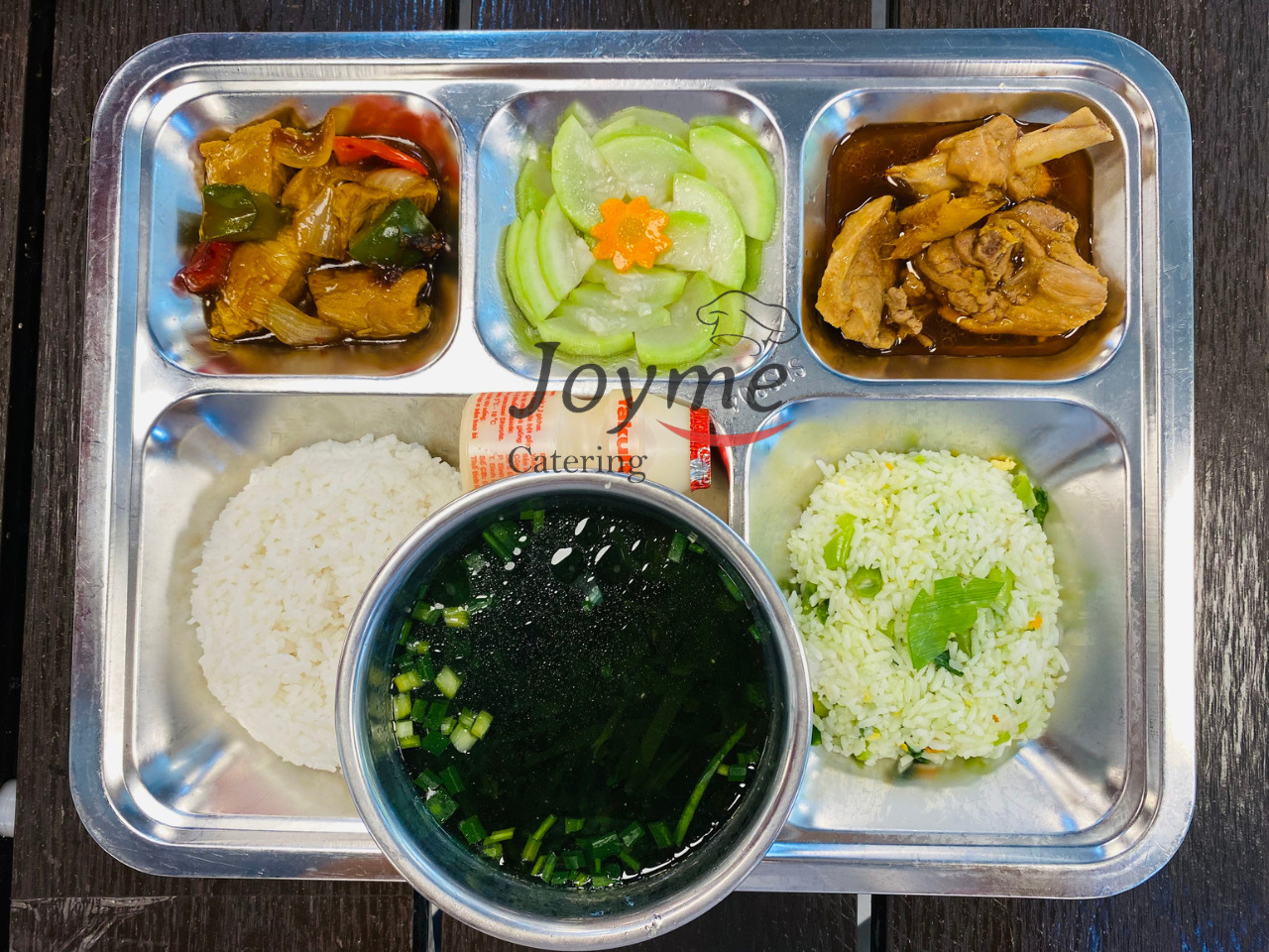 Suất ăn công nghiệp