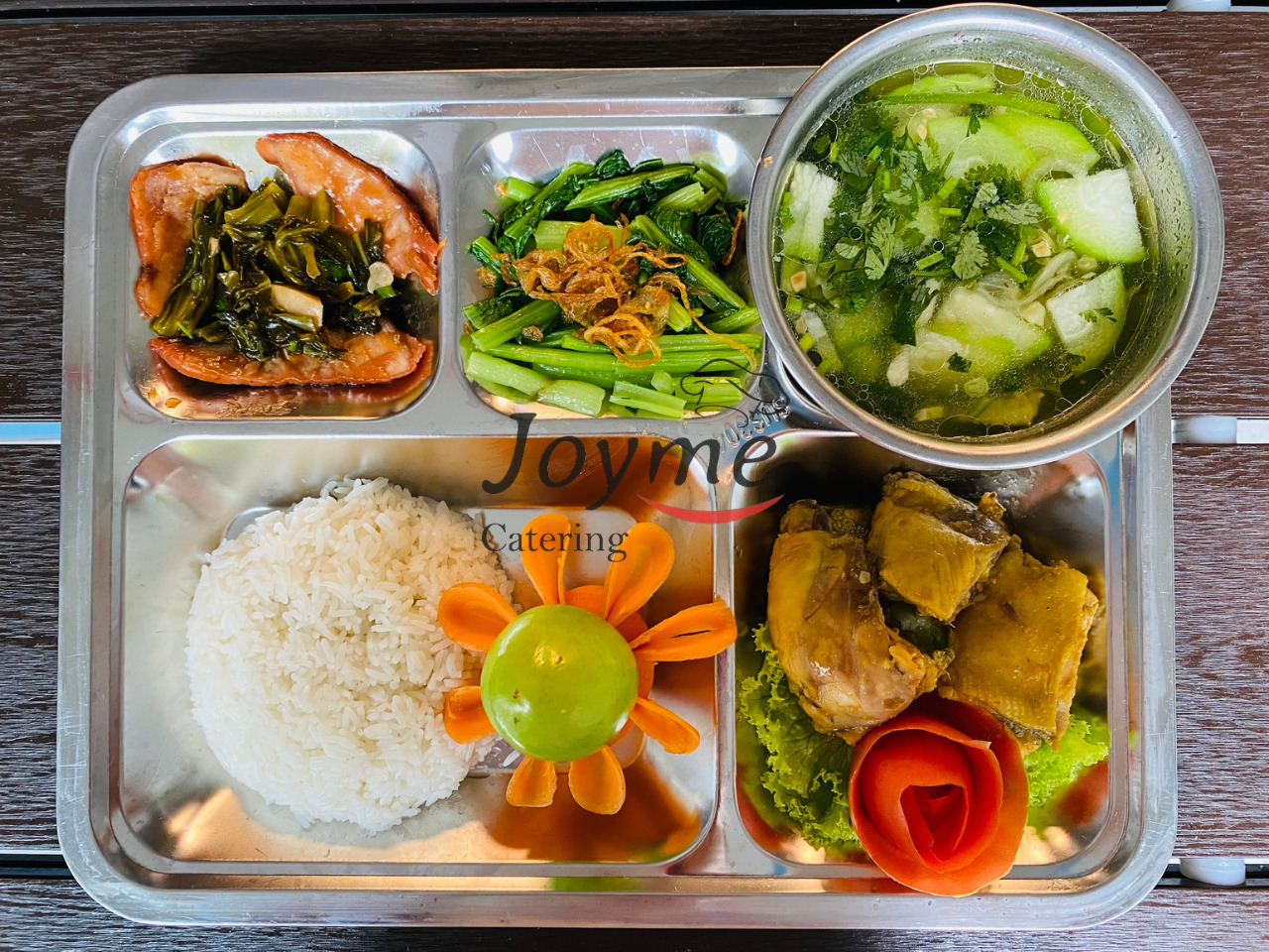 Suất ăn công nghiệp