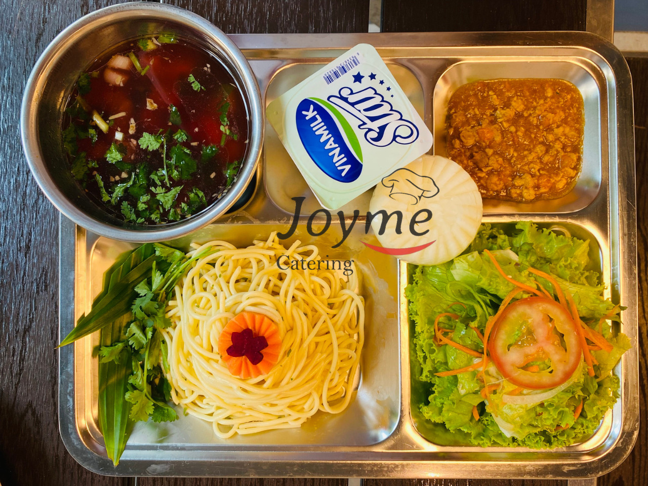 Suất ăn công nghiệp