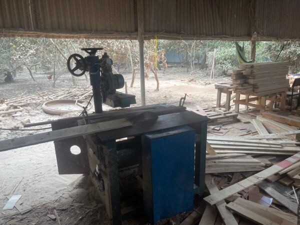 Hình ảnh máy móc công ty Pallet Gỗ Bình Gia - Pallet Gỗ Thông Bình Gia - Công Ty TNHH Sản Xuất Và DVTM Bình Gia