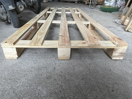 Pallet gỗ - Pallet Gỗ Thông Bình Gia - Công Ty TNHH Sản Xuất Và DVTM Bình Gia