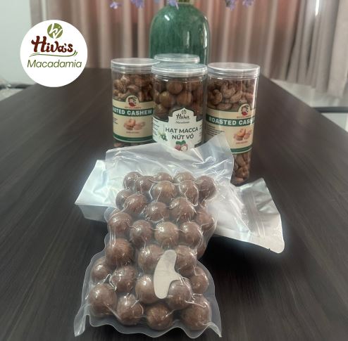 Hạt macca nứt vỏ