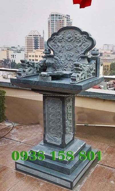 Bàn thờ thiên ngoài trời không mái
