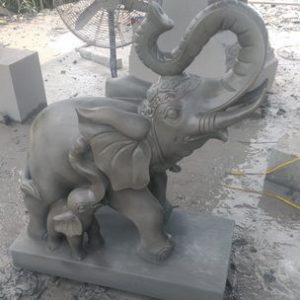 Tượng voi đá