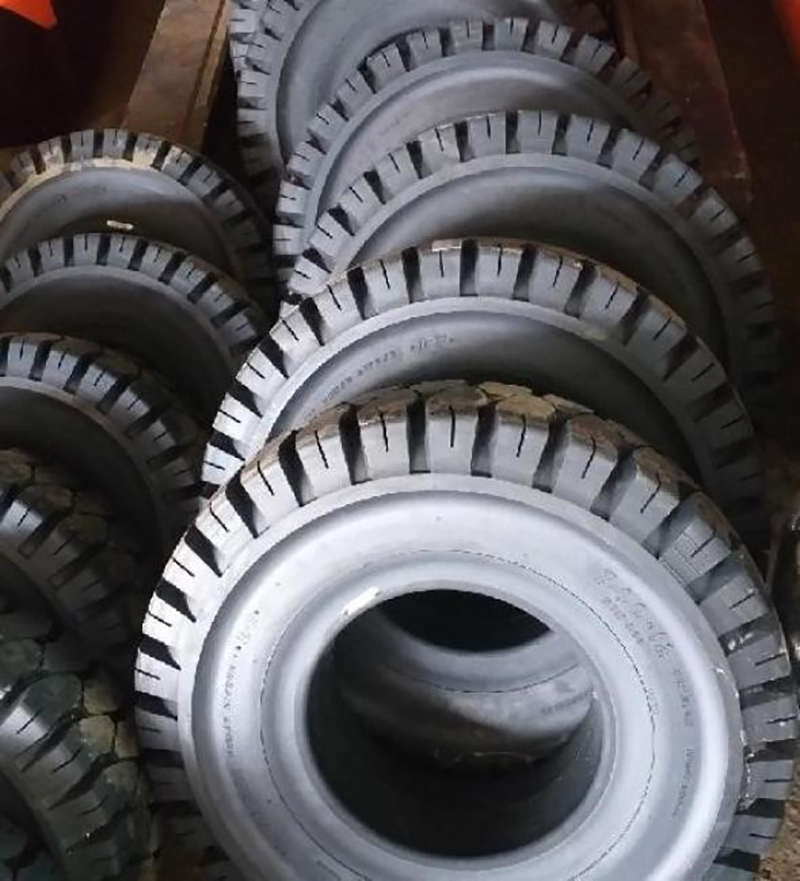 Vỏ xe nâng (lốp) Bình Dương - Xe Nâng Tay Phúc Minh - Công Ty TNHH Thương Mại Dịch Vụ Kỹ Thuật Xe Nâng Phúc Minh
