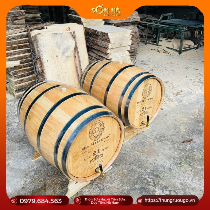 Thùng rượu gỗ sồi