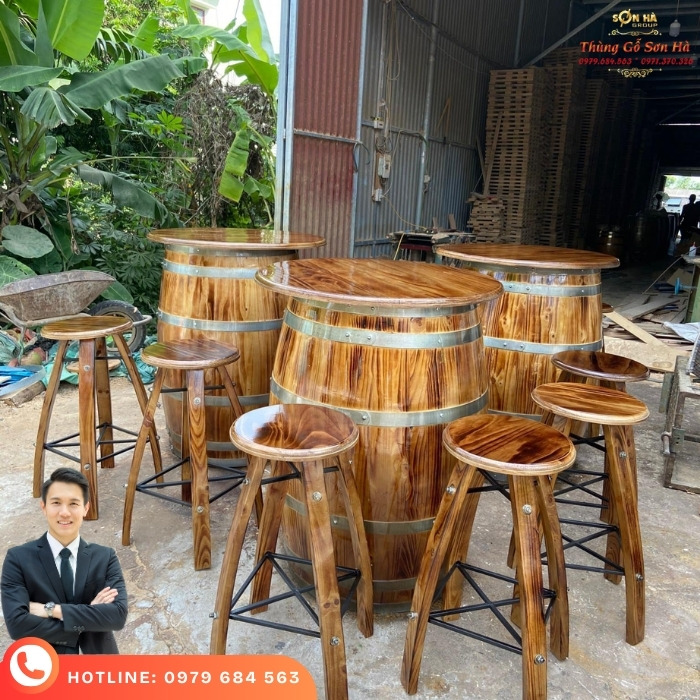 Thùng rượu gỗ trang trí