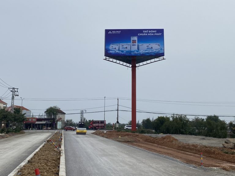 Lắp đặt pano tại Quảng Bình