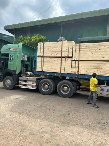 Ván thông ghép - Công Ty TNHH Dragon HUB