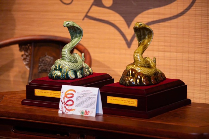 Con giống gốm sứ - Gốm Sứ Phùng Gia Mỹ Nghệ - Công Ty TNHH Phùng Gia Mỹ Nghệ