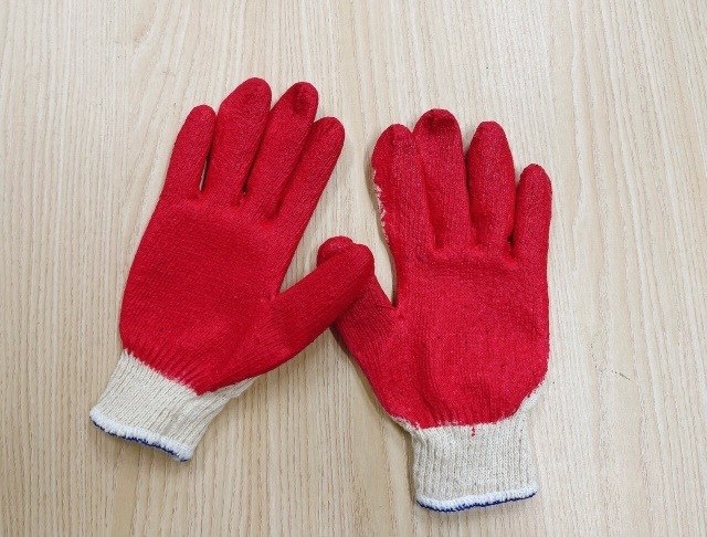 Găng tay sơn phủ sơn đỏ 40gram - Bảo Hộ Lao Động Tùng Phát Lộc - Công Ty TNHH Đầu Tư Và Thương Mại Tùng Phát Lộc