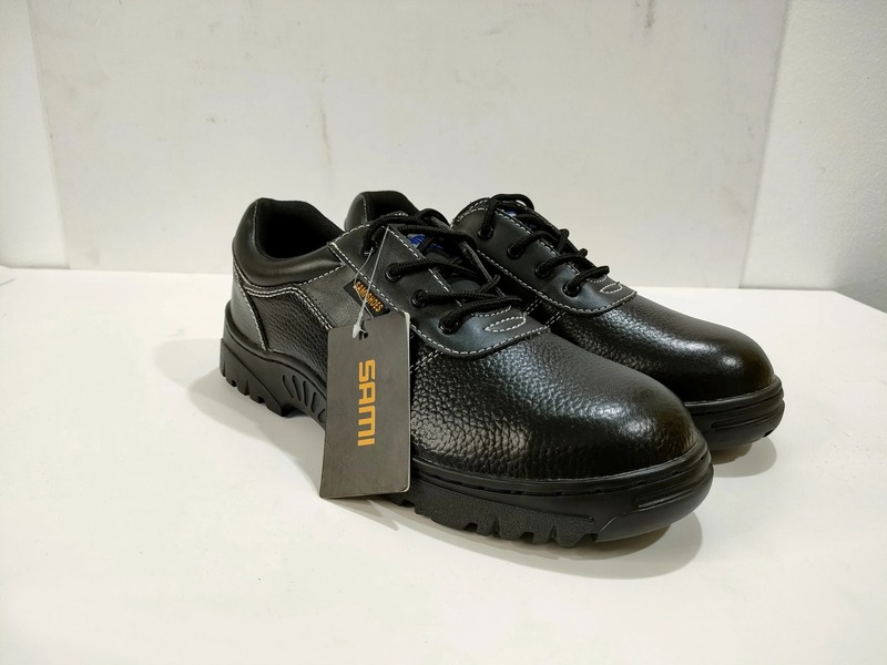 Giày bảo hộ lao động - Bảo Hộ Lao Động Tùng Phát Lộc - Công Ty TNHH Đầu Tư Và Thương Mại Tùng Phát Lộc