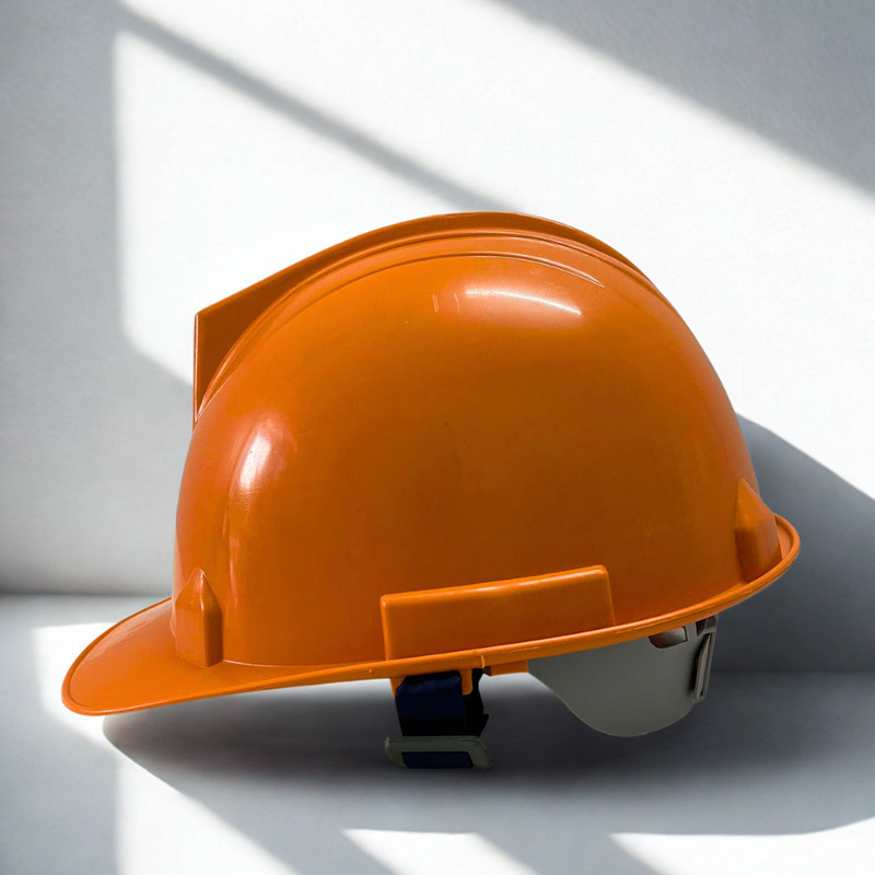 Mũ bảo hộ mẫu kín - Bảo Hộ Lao Động Tùng Phát Lộc - Công Ty TNHH Đầu Tư Và Thương Mại Tùng Phát Lộc