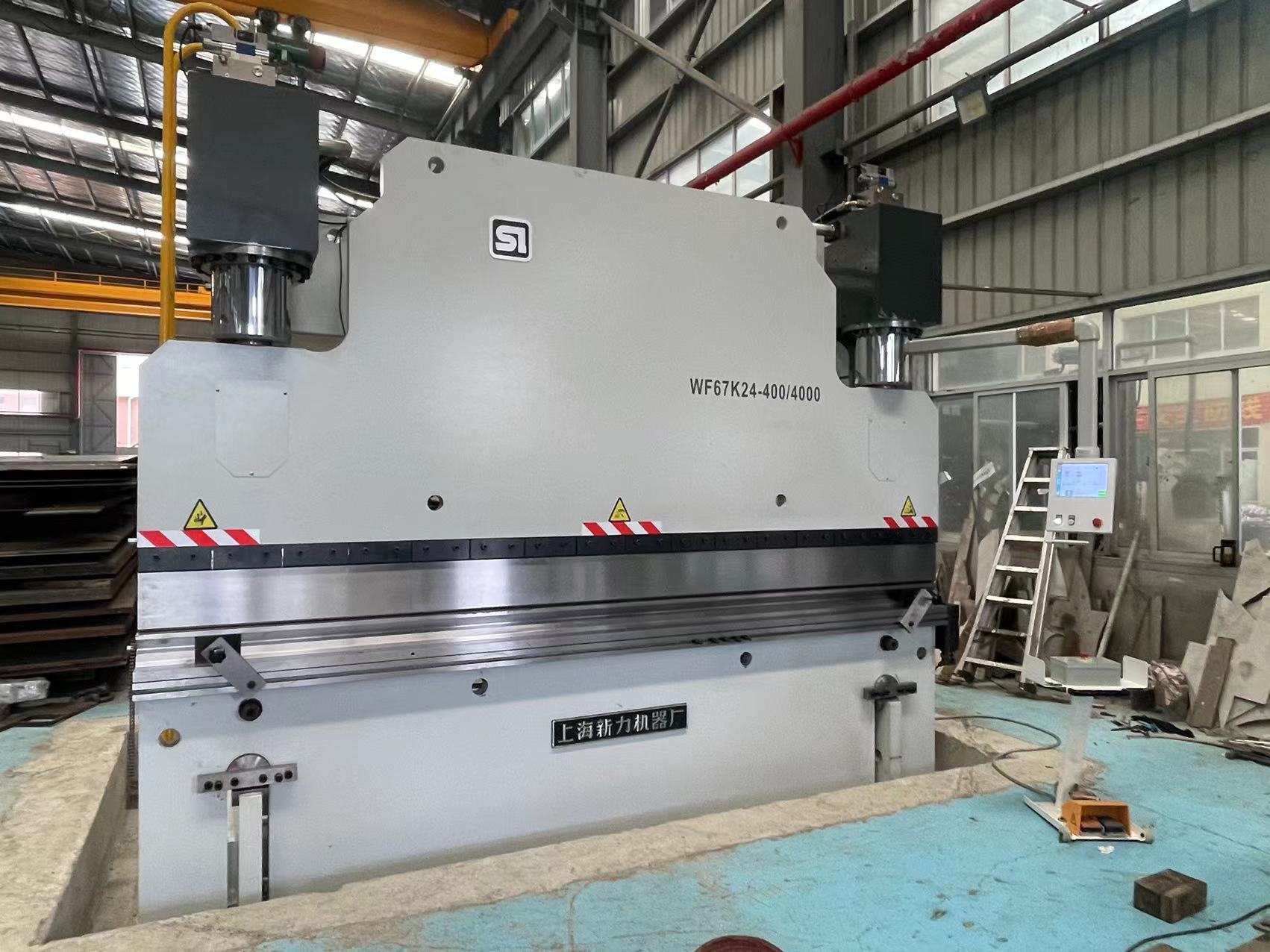 Máy chấn CNC WF67K-400T4000 Cybtouch12PS