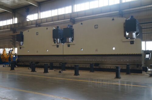 Máy ép thủy lực CNC lai hạng nặng 2-WF67K24-1200T12000