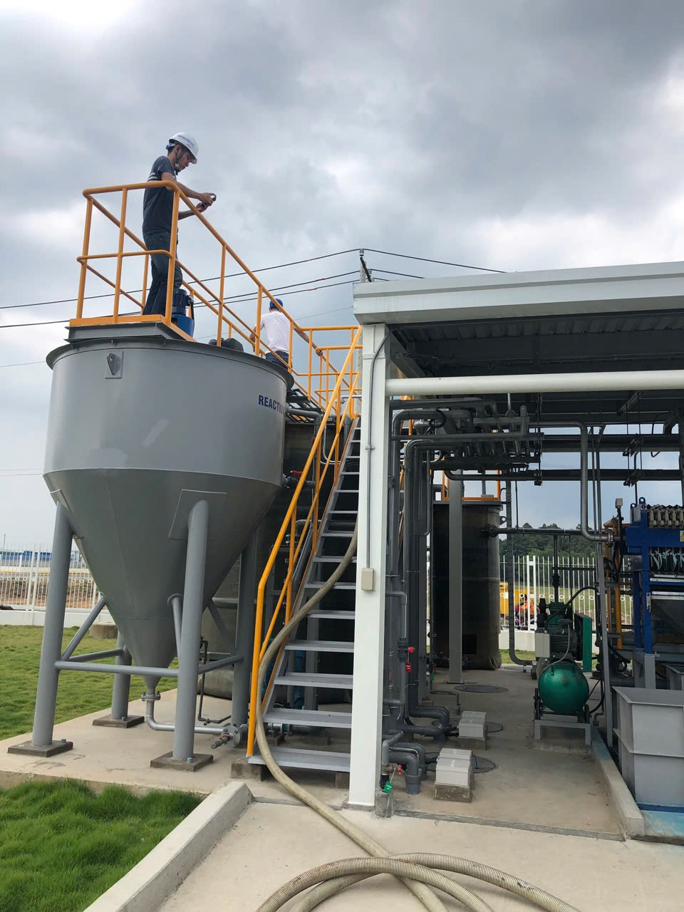 Nhà máy xử lý rác thải, nước thải các loại - Xử Lý Chất Thải Sông Công - Công Ty TNHH Thương Mại - Dịch Vụ Sông Công