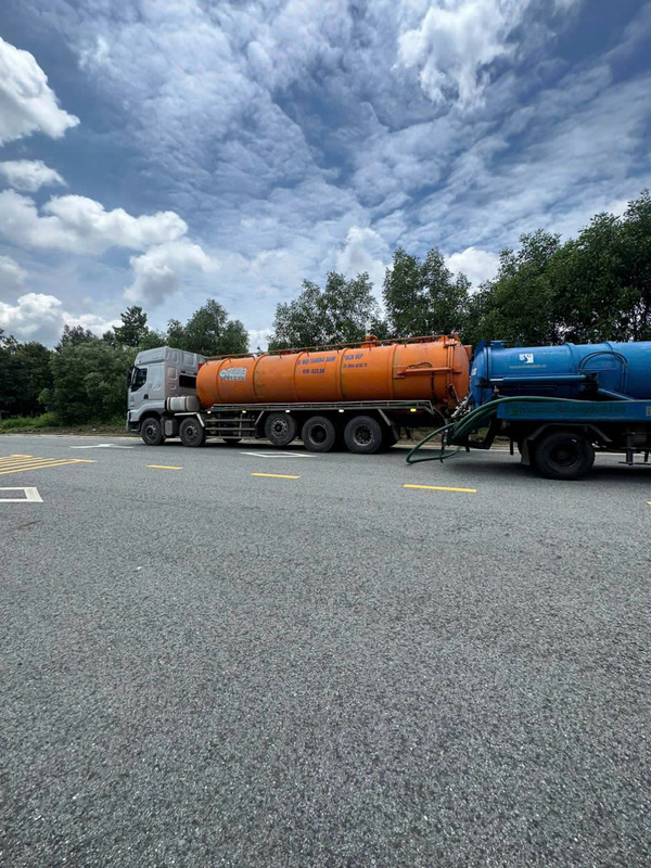 Xe hút và thu gom bể phốt đường cống - Xử Lý Chất Thải Sông Công - Công Ty TNHH Thương Mại - Dịch Vụ Sông Công