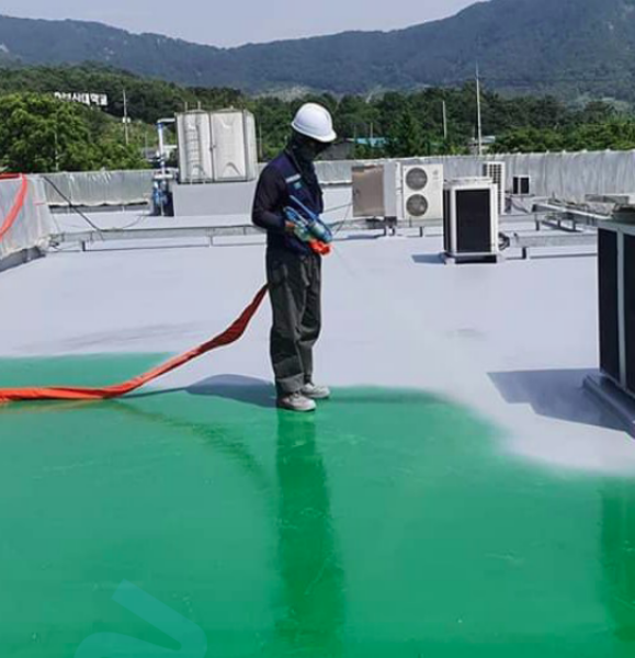 Thi công lớp phủ Polyurea công trình Điện lực
