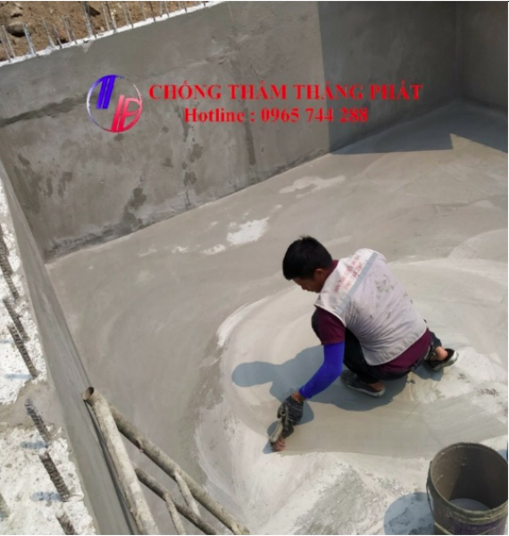 Xử lý bề mặt đáy bể bằng vật liệu thẩm thấu