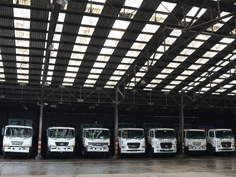 Đội xe thu gom, vận chuyển rác thải