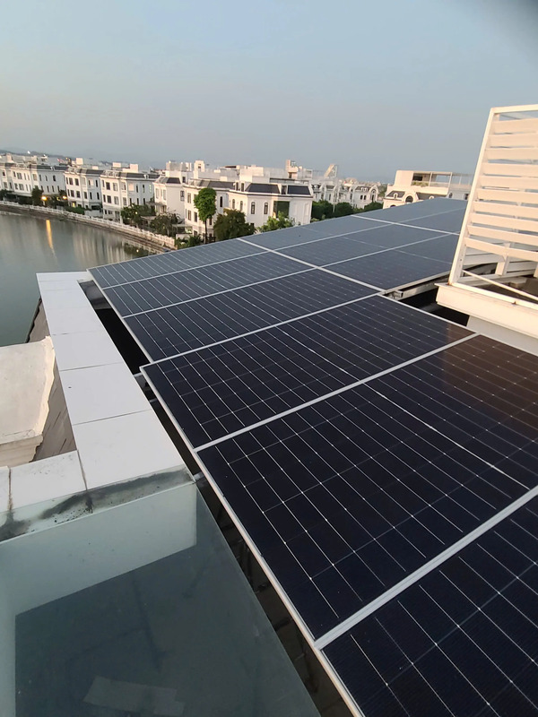 Điện mặt trời mái nhà hệ hybrid 36kw - Anh Tùng (Long Biên, Hà Nội)