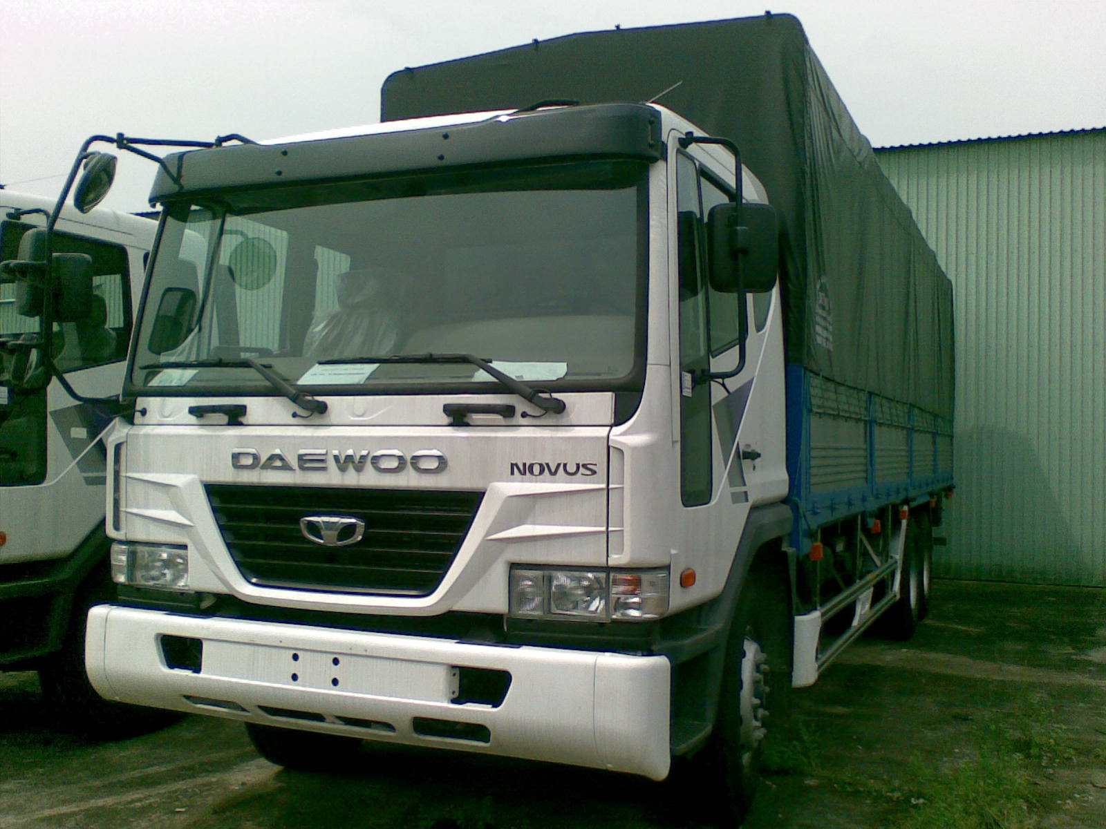 Vận chuyển hàng hóa đường bộ