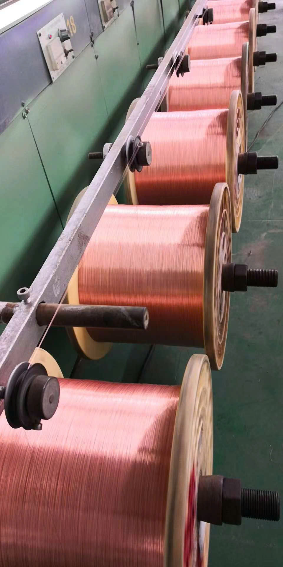 Cuộn dây kim loại - Kim Loại Màu Hồng Đỉnh Thái Việt Nam - Công Ty TNHH Vật Liệu Hợp Kim Hồng Đỉnh Thái Việt Nam