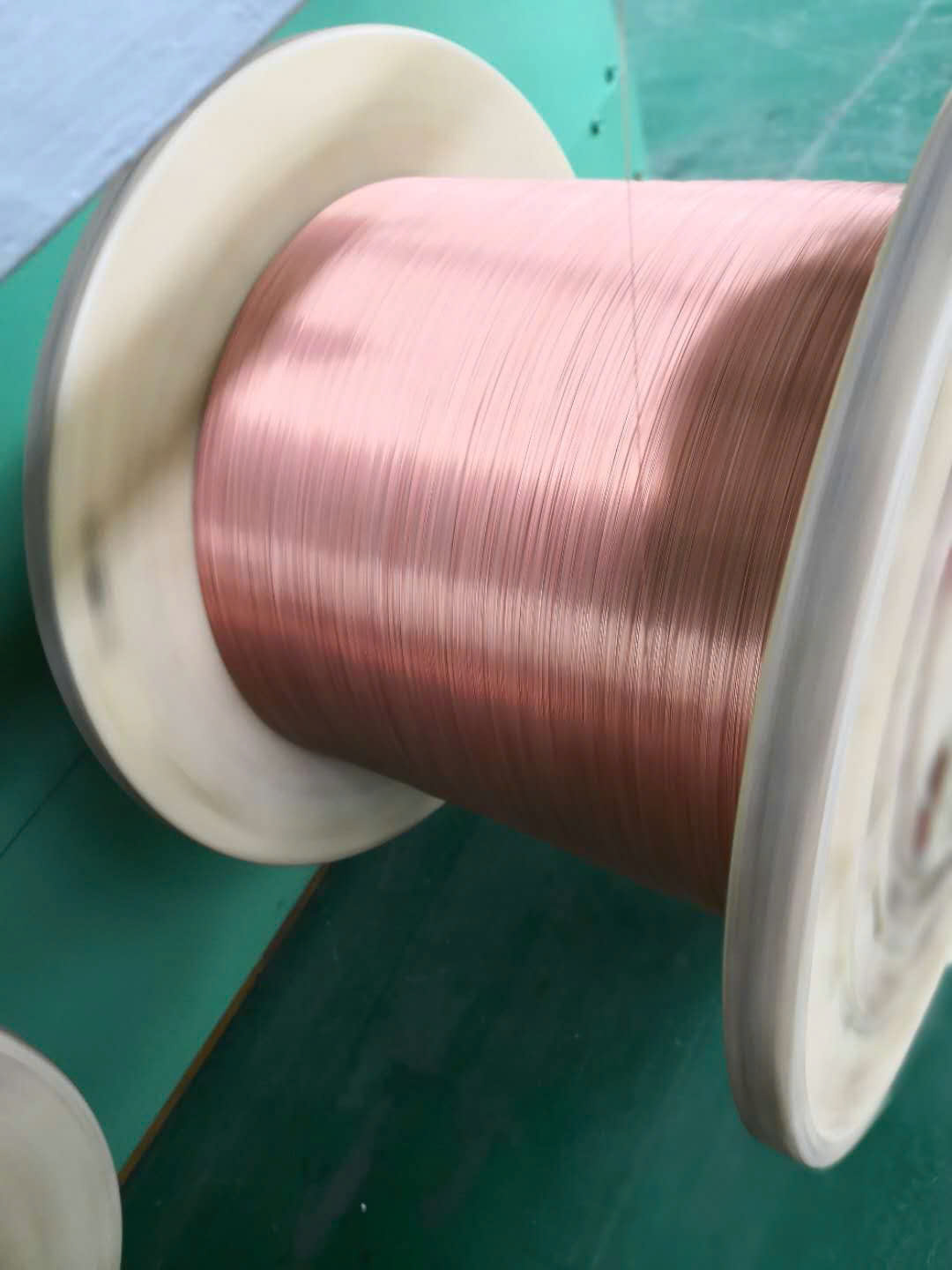 Cuộn dây kim loại - Kim Loại Màu Hồng Đỉnh Thái Việt Nam - Công Ty TNHH Vật Liệu Hợp Kim Hồng Đỉnh Thái Việt Nam