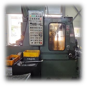 Máy phay lăn răng CNC