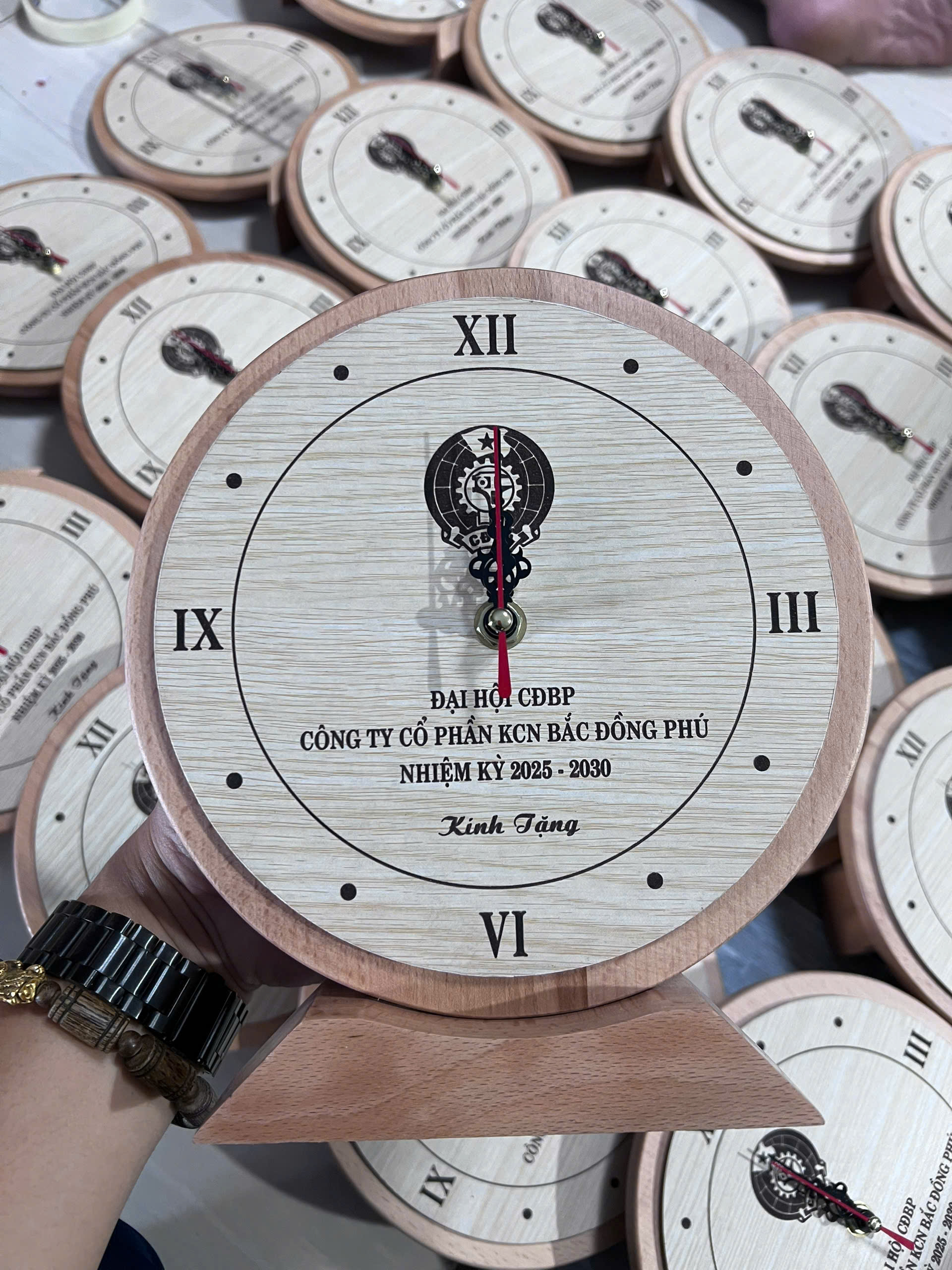 Đồng hồ treo tường