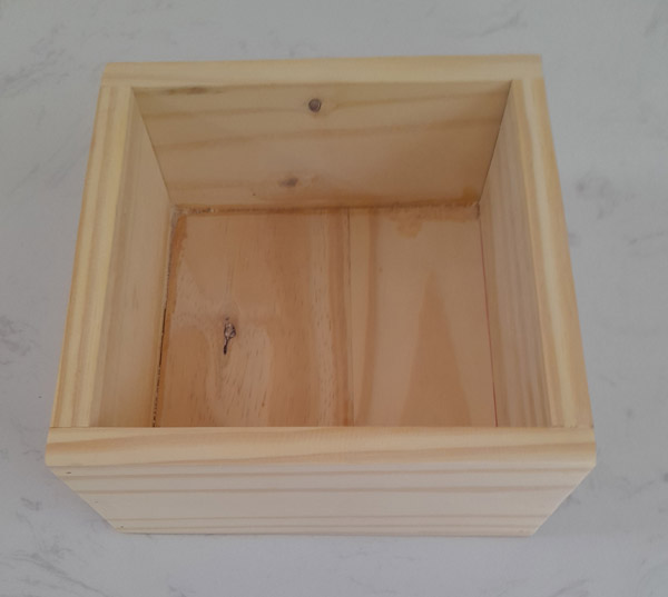 Hộp gỗ hình vuông