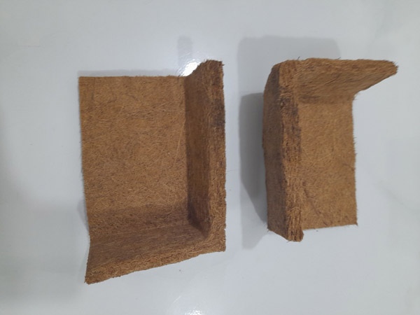 Góc xơ dừa 3 cạnh 12x12x12 cm