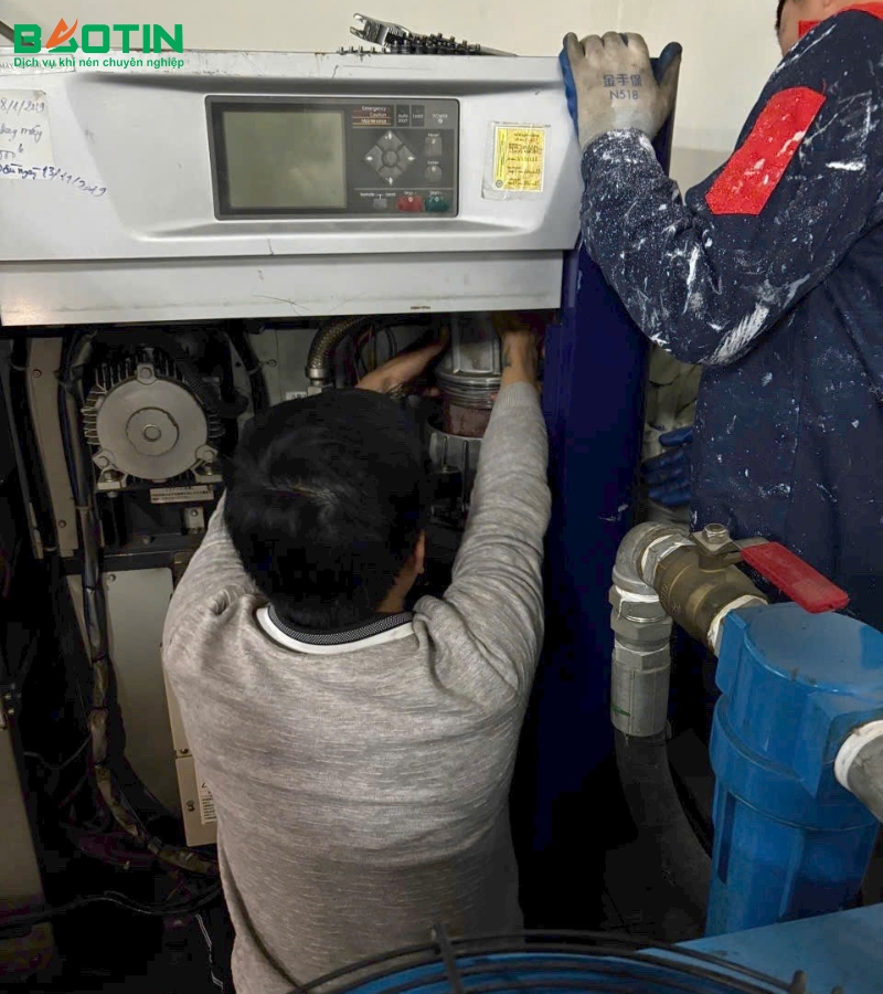 Bảo dưỡng máy nén khí Kobelco 37kW - Phụ Tùng Máy Nén Khí Bảo Tín - Công Ty TNHH Thiết Bị Công Nghiệp Bảo Tín