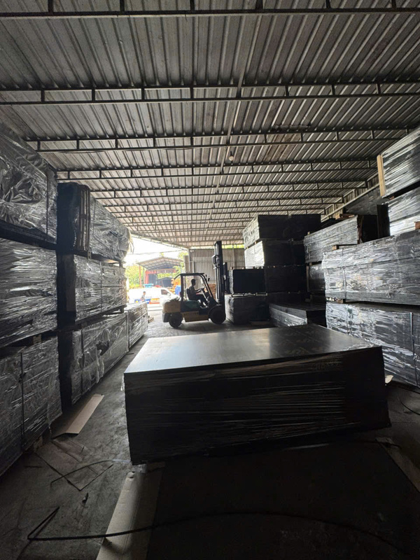 Ván ép coppha phủ phim