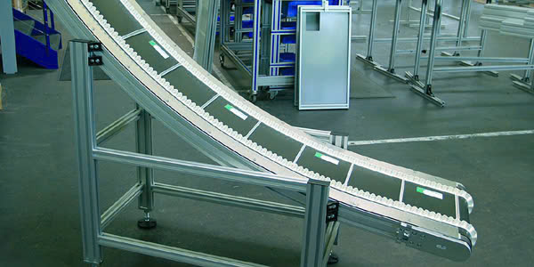 Băng tải nhưa cong - Vỏ Tủ Điện SKM - Công Ty Cổ Phần Công Nghệ SKM