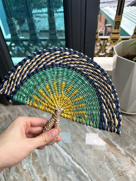 Quạt mây đan thủ công mini - Thủ Công Mỹ Nghệ AnhVu - Công Ty TNHH AnhVu Handicrafts
